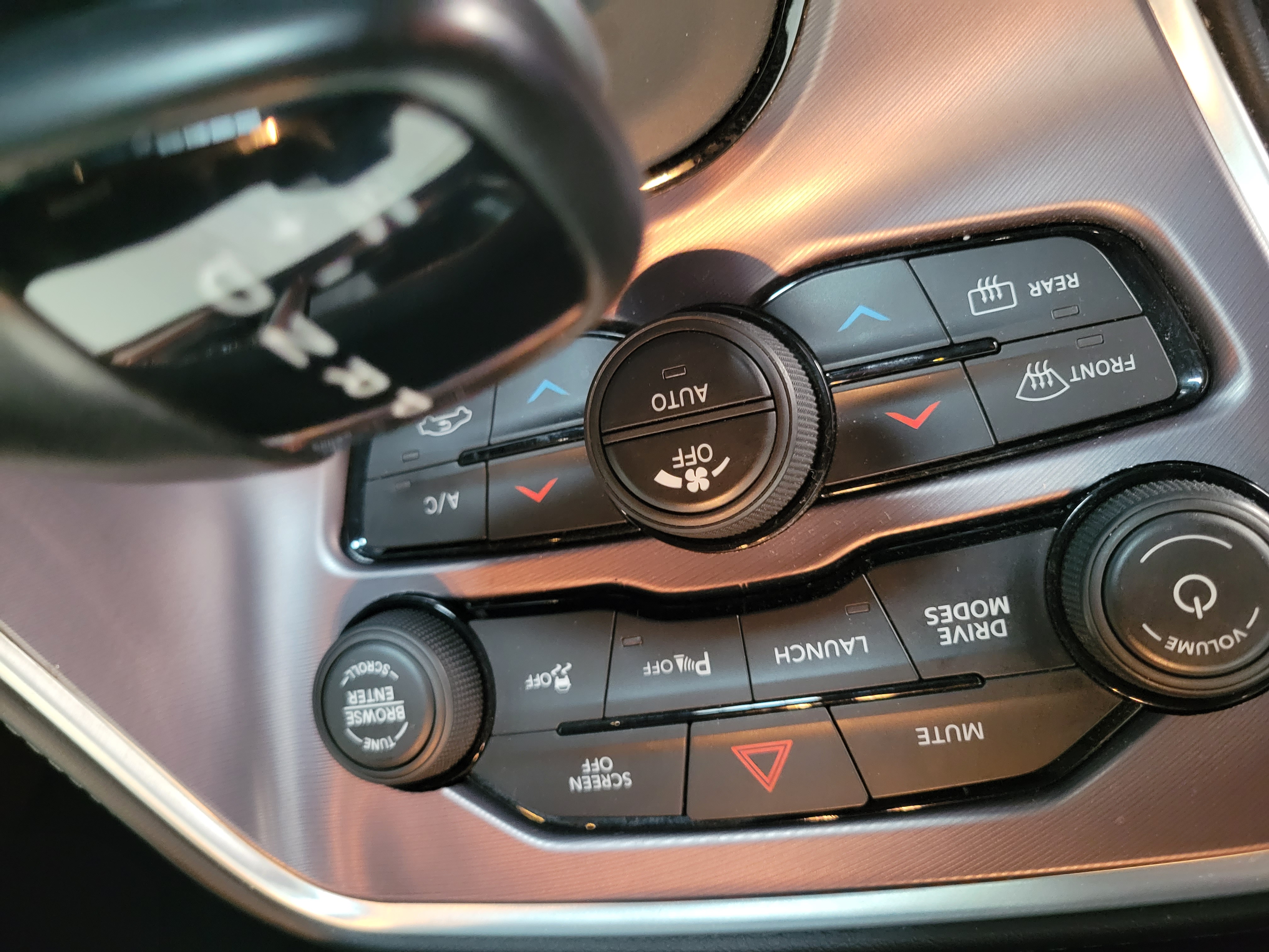 Used 2019 Dodge Challenger R/T Scat Pack w/ Shaker Package RWD image 9