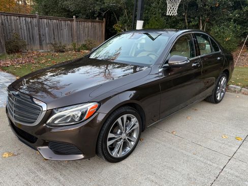 Used 2017 Mercedes-Benz C 300 Sedan image 8