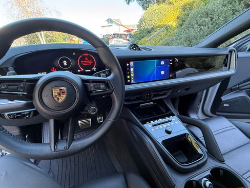 Used 2025 Porsche Cayenne S image 15