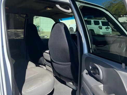 Used 2001 Ford F150 4x4 SuperCrew image 4