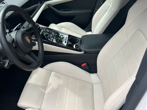 Used 2024 Porsche Panamera 4 AWD/4WD image 8