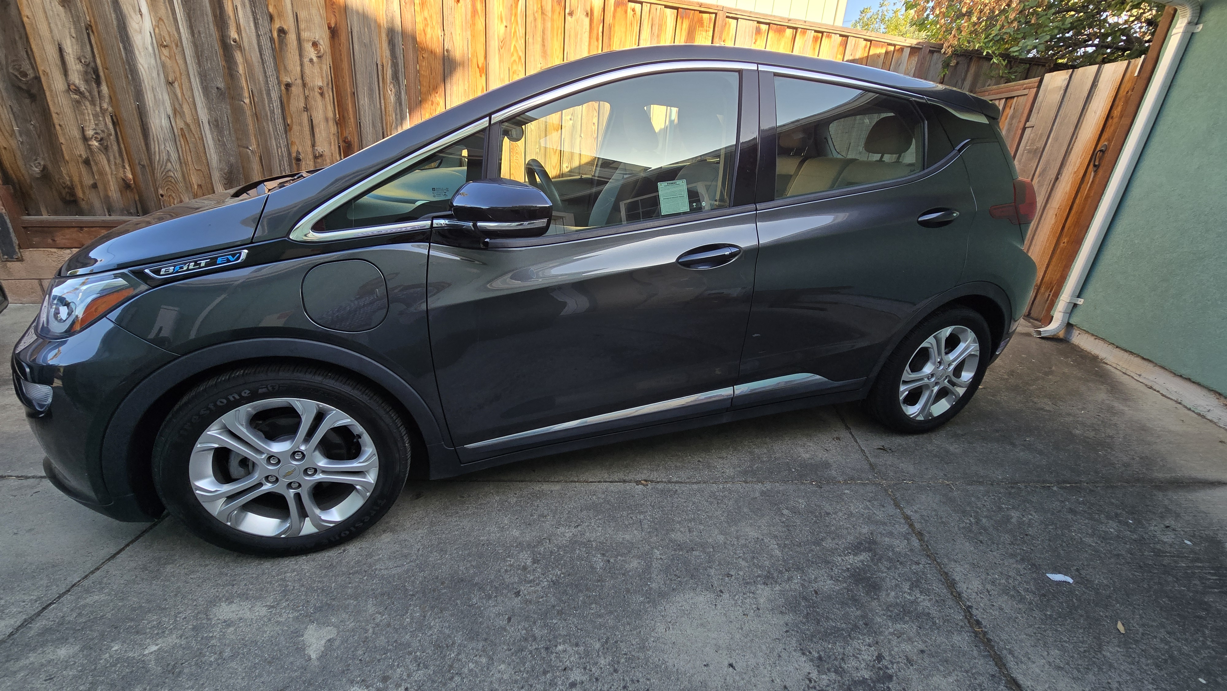 Used 2019 Chevrolet Bolt LT FWD image 14