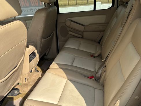 Used 2006 Ford Explorer Limited image 11
