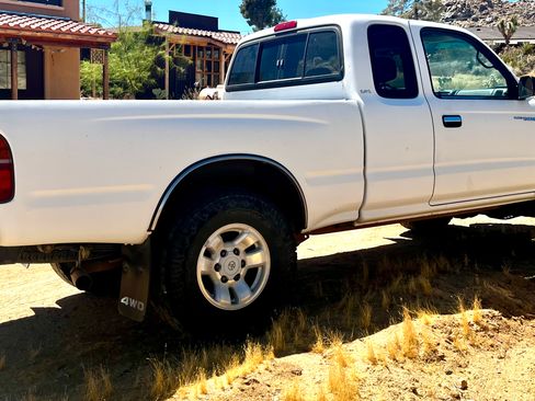 Used 2000 Toyota Tacoma 4x4 Xtracab V6 w/ SR5 Pkg image 5