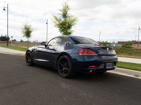 Used 2011 BMW Z4 sDrive30i RWD image 14
