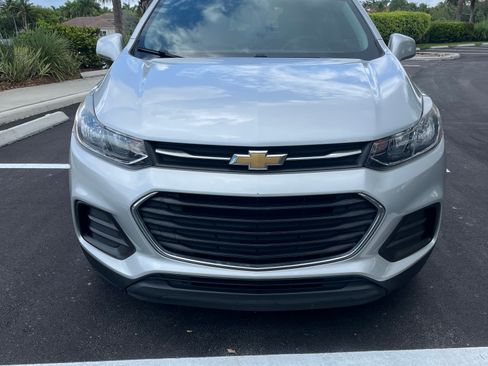 Used 2018 Chevrolet Trax LS w/ Fleet Convenience Package FWD image 4