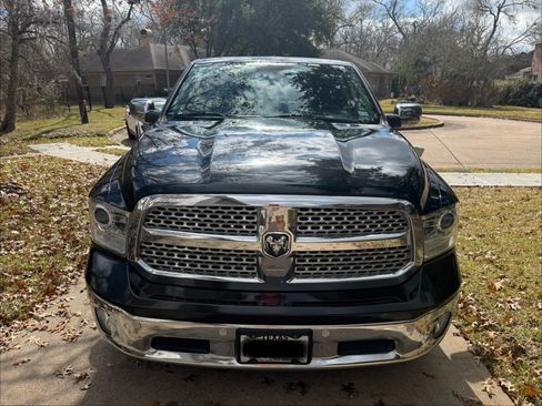 Used 2016 RAM 1500 Laramie w/ Convenience Group image 4