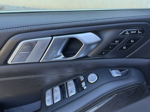 Used 2020 BMW X7 xDrive40i w/ Premium Package image 11