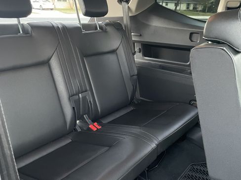 Used 2019 Volkswagen Atlas SEL R-Line image 18