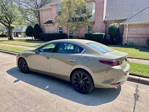 Used 2024 MAZDA MAZDA3 s image 2