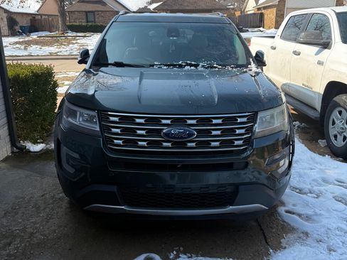 Used 2016 Ford Explorer Limited w/ Equipment Group 301A image 9