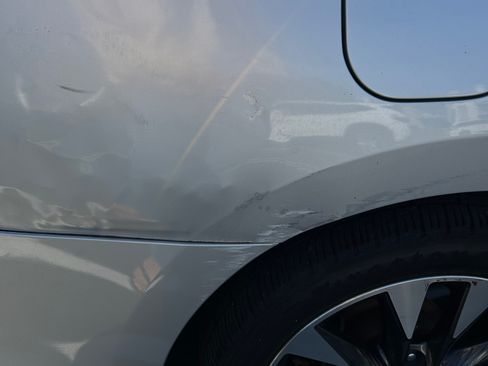 Used 2018 Nissan Sentra SR image 8