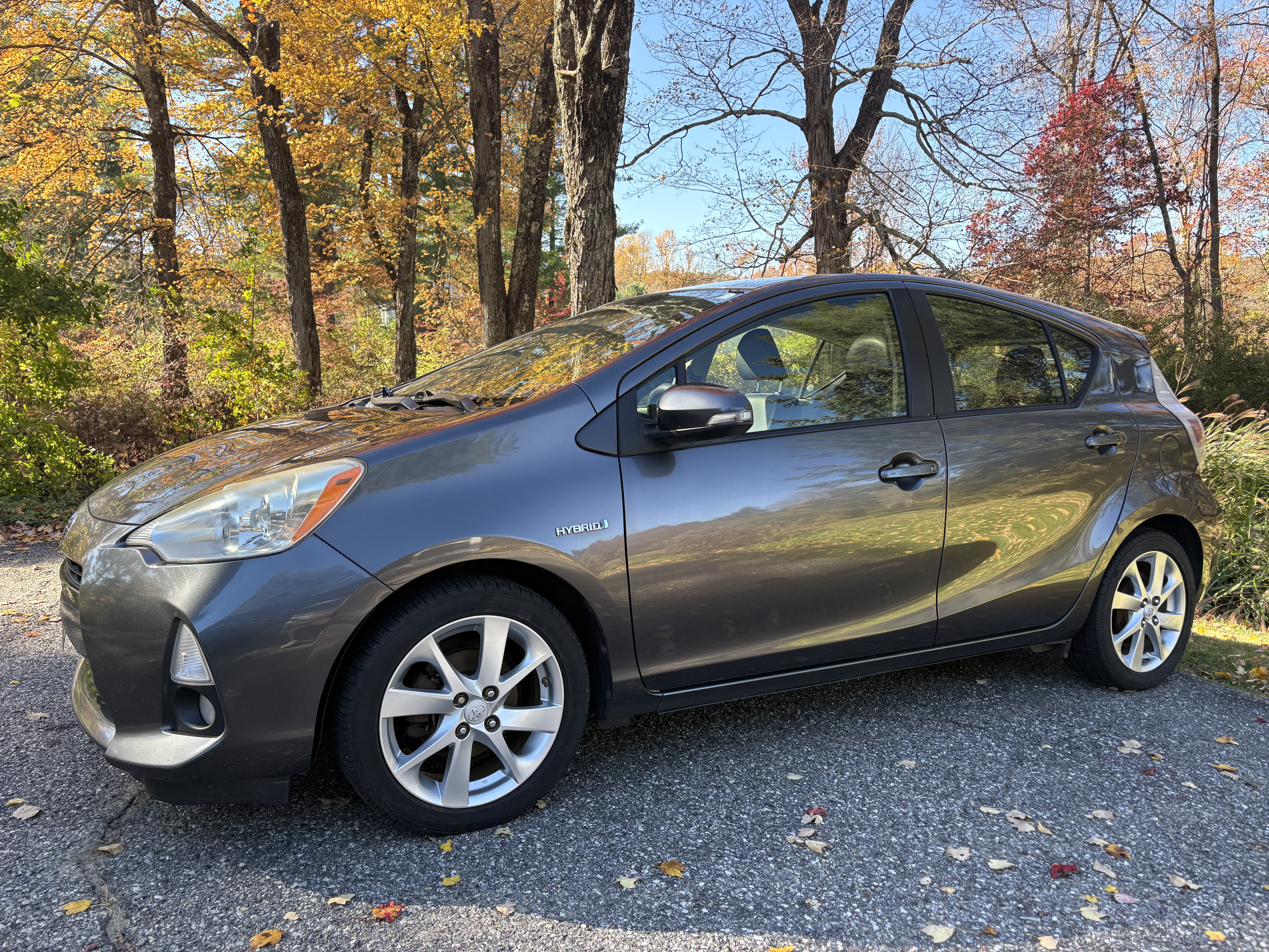 Used 2012 Toyota Prius C Four w/ Alloy Wheel Pkg FWD image 1