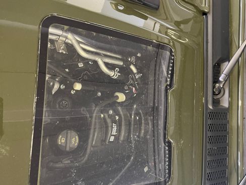 Used 2023 Jeep Gladiator Sport image 5