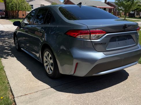 Used 2022 Toyota Corolla LE FWD image 5