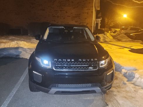 Used 2016 Land Rover Range Rover Evoque SE Premium image 4