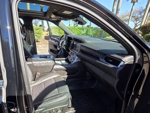Used 2023 GMC Yukon Denali image 12