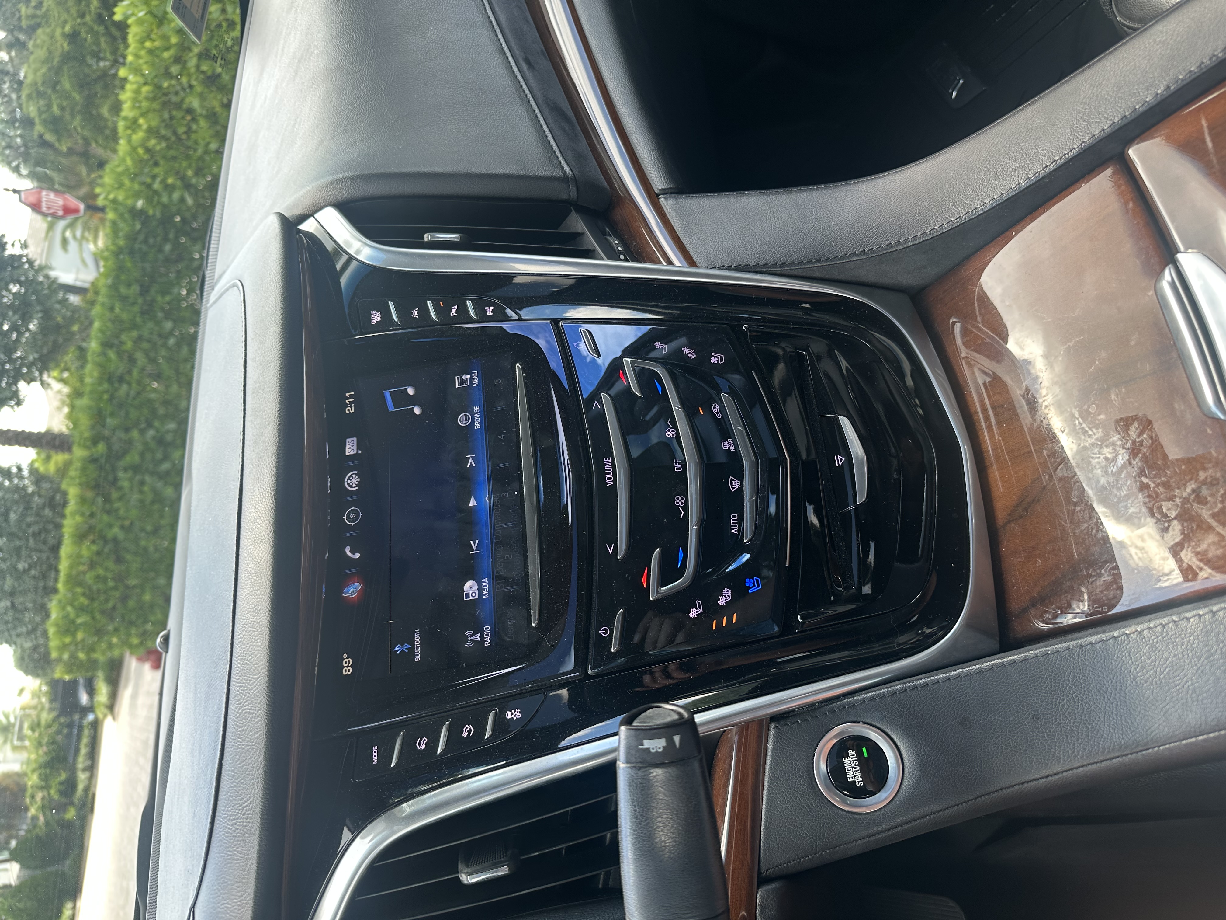Used 2019 Cadillac Escalade Premium Luxury AWD/4WD image 8