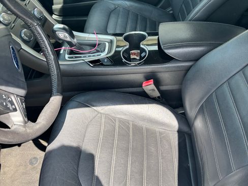 Used 2016 Ford Fusion SE w/ Equipment Group 202A image 14