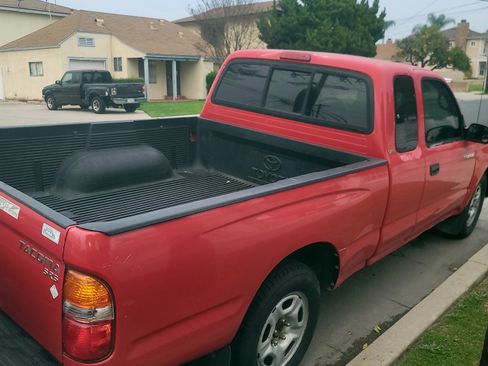 Used 2004 Toyota Tacoma 2WD Xtracab image 9