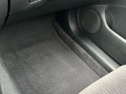 Used 2005 Honda Accord LX image 21