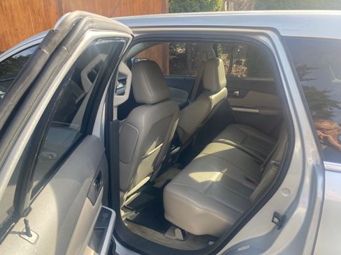 Used 2011 Ford Edge Limited image 13