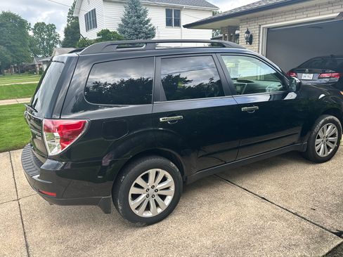 Used 2013 Subaru Forester 2.5X Limited AWD/4WD image 10