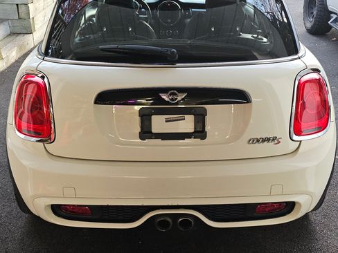 Used 2017 MINI Cooper S image 2