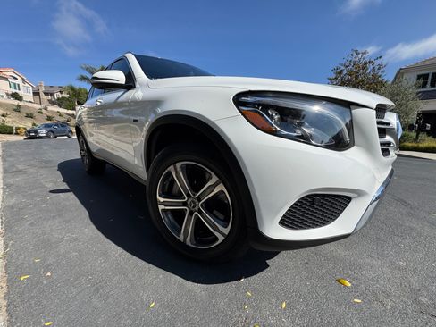 Used 2019 Mercedes-Benz GLC 350e 4MATIC image 19