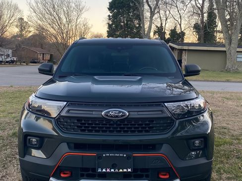 Used 2022 Ford Explorer Timberline image 2