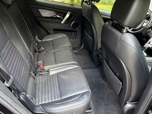 Used 2020 Land Rover Discovery Sport SE AWD/4WD image 8