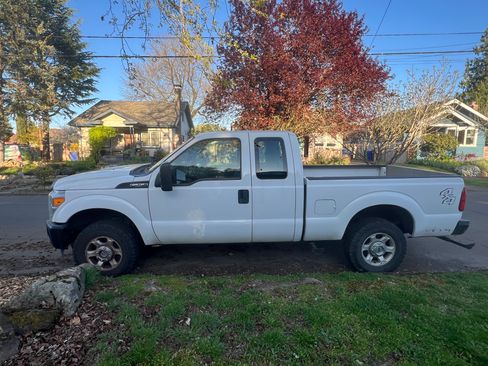 Used 2014 Ford F250 XL image 10