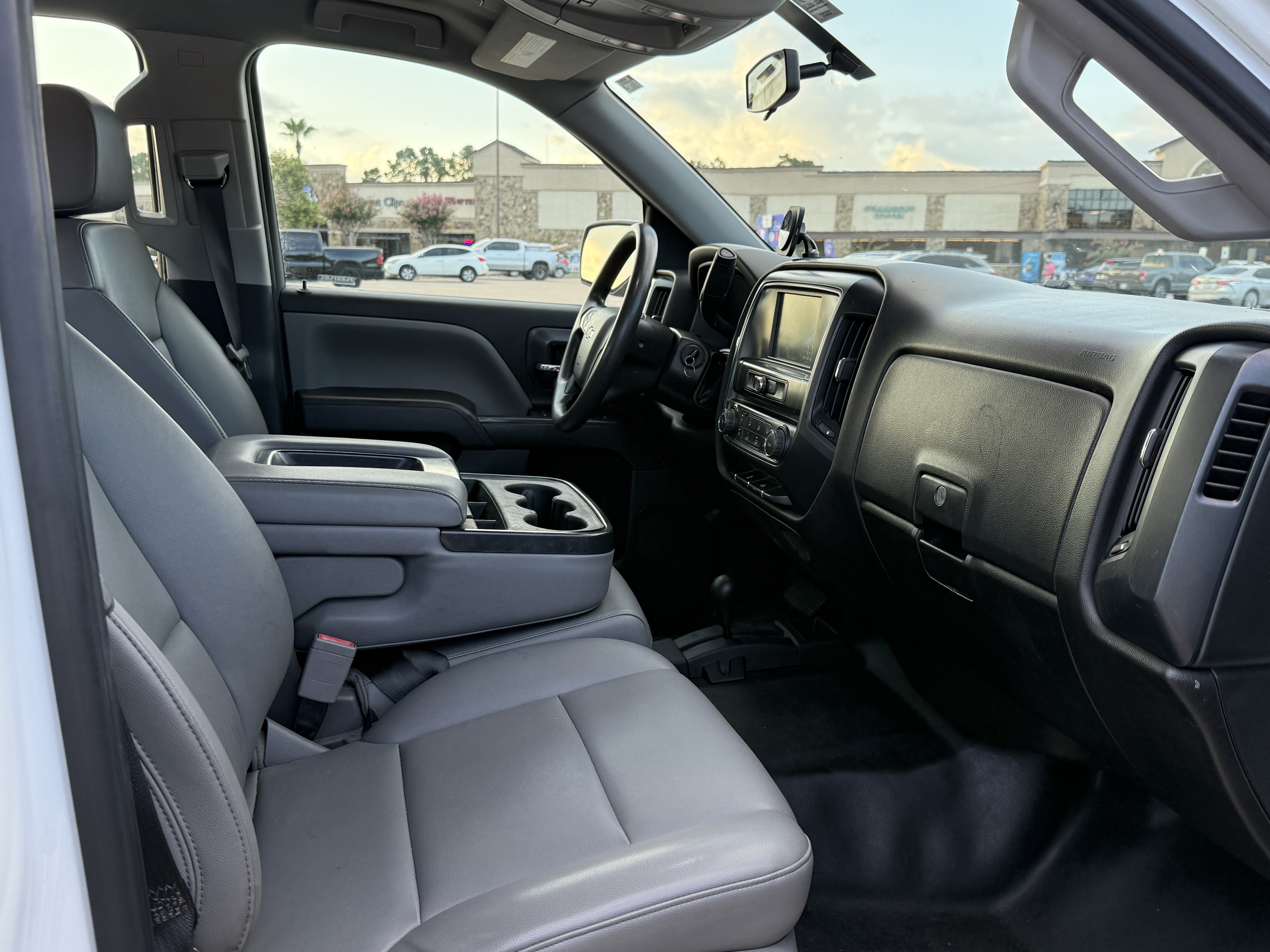 Used 2018 Chevrolet Silverado 1500 W/T w/ Trailering Package AWD/4WD image 11