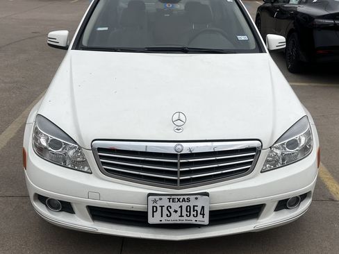 Used 2011 Mercedes-Benz C 300 4MATIC Sedan image 2