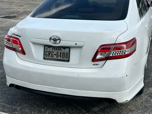 Used 2011 Toyota Camry SE w/ Fleet Convenience Pkg FWD image 9
