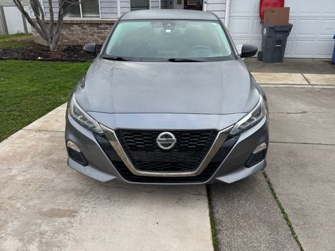 Used 2022 Nissan Altima 2.5 SR image 1