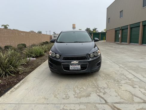 Used 2014 Chevrolet Sonic LT image 10