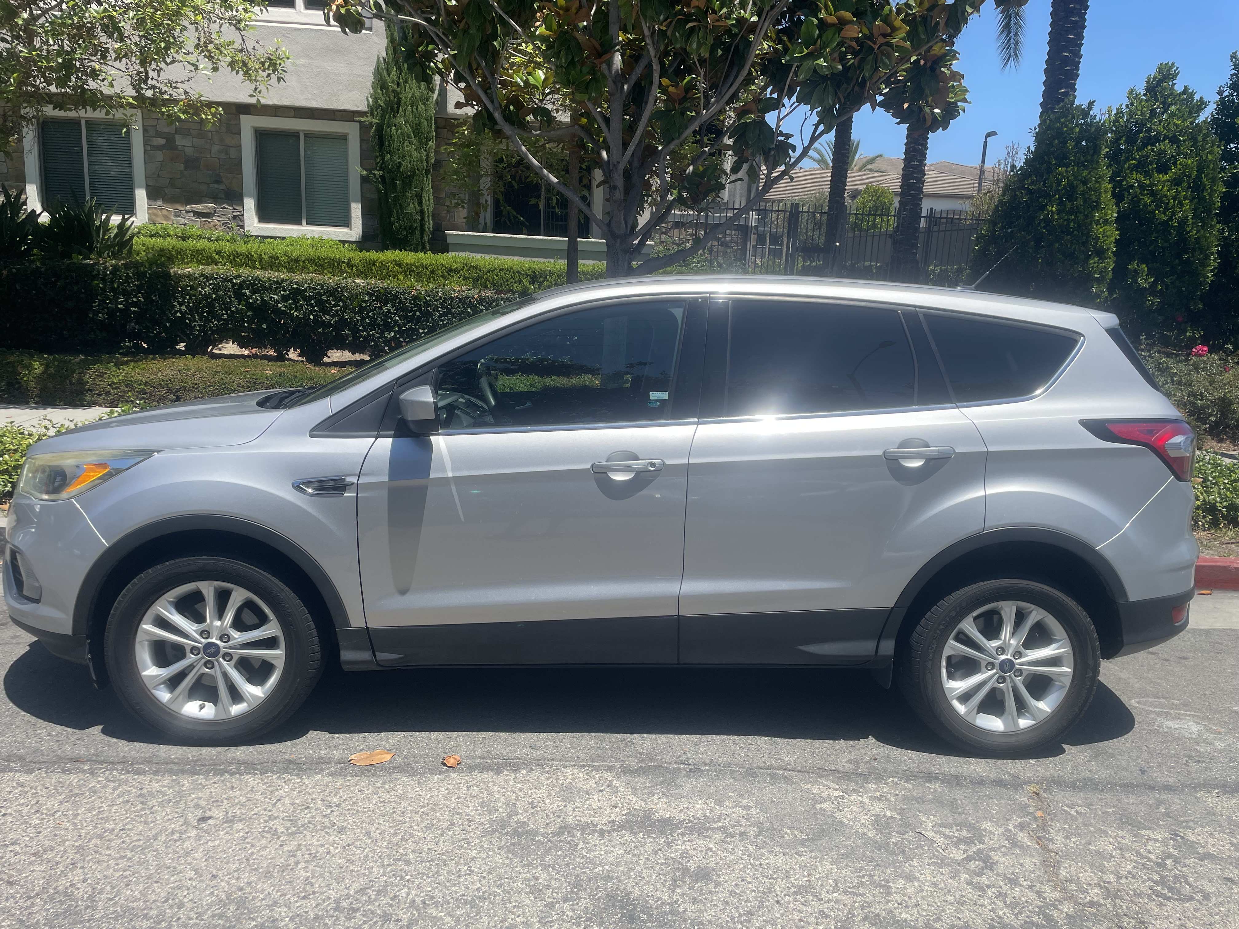 Used 2017 Ford Escape SE FWD image 10
