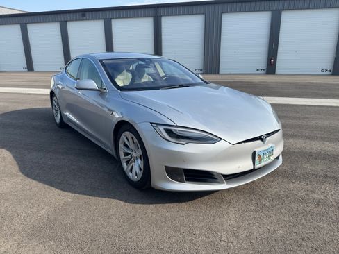 Used 2016 Tesla Model S 75D AWD/4WD image 8