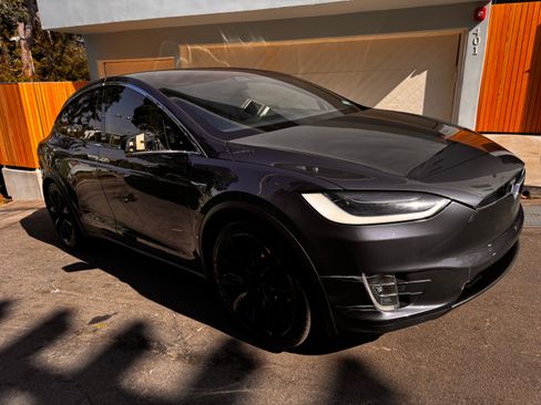 Used 2016 Tesla Model X Performance AWD/4WD image 4