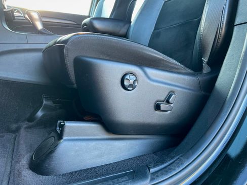 Used 2017 Jeep Grand Cherokee Altitude image 25