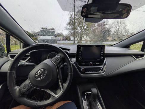 Used 2021 Toyota Corolla SE w/ SE Premium Package image 1