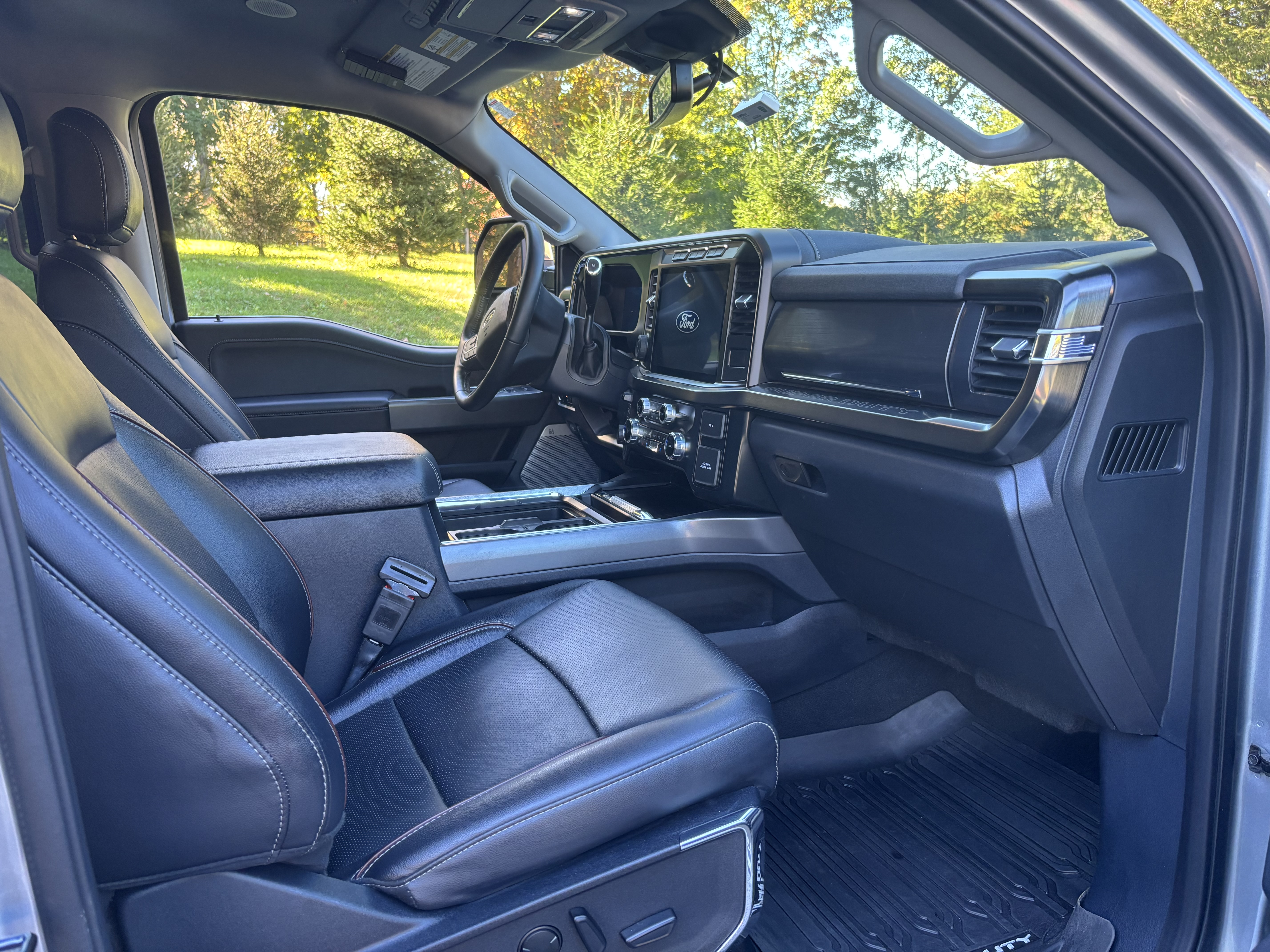 Used 2024 Ford F350 Lariat w/ Lariat Ultimate Package AWD/4WD image 13
