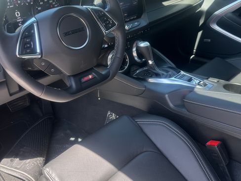 Used 2023 Chevrolet Camaro SS RWD image 8