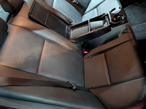 Used 2009 Mercedes-Benz C 300 4MATIC Sedan image 9