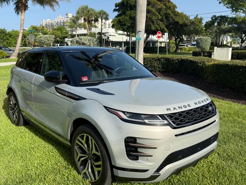 Used 2023 Land Rover Range Rover Evoque R-Dynamic SE AWD/4WD image 6