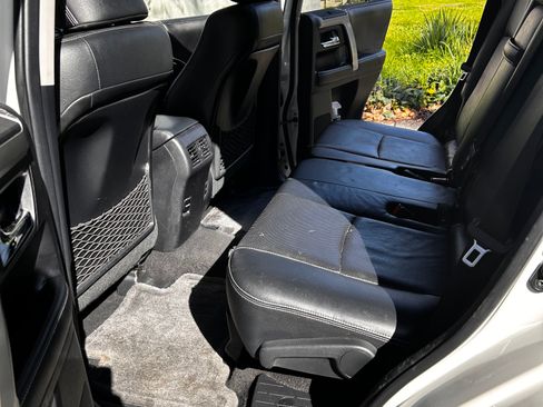 Used 2014 Toyota 4Runner Limited image 15