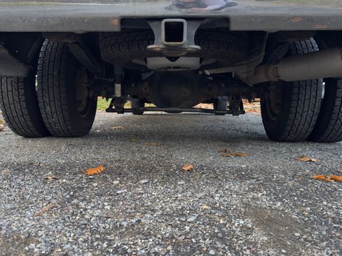 Used 2023 GMC Sierra 3500 SLE image 11