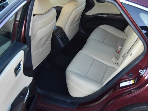 Used 2013 Toyota Avalon XLE Premium image 16