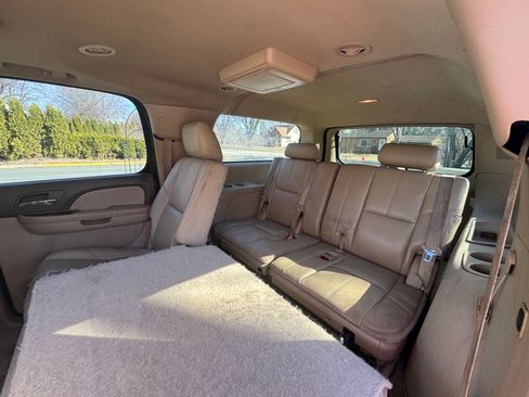 Used 2012 Chevrolet Suburban LT w/ Luxury Package image 9